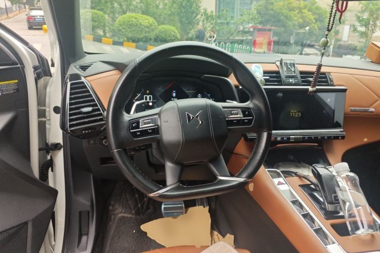 Used DS 7 2018 45THP Rivoli Pioneer Edition Steering Wheel