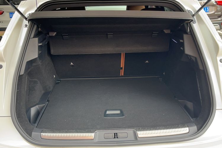 Used DS 7 2018 45THP Rivoli Prestige Edition Trunk