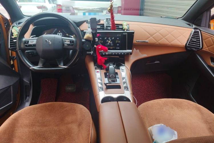 Used DS 7 2018 45THP Rivoli Prestige Edition Center Console