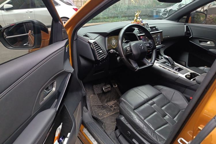 Used DS 7 2018 45THP Opera Edition Driver Seat