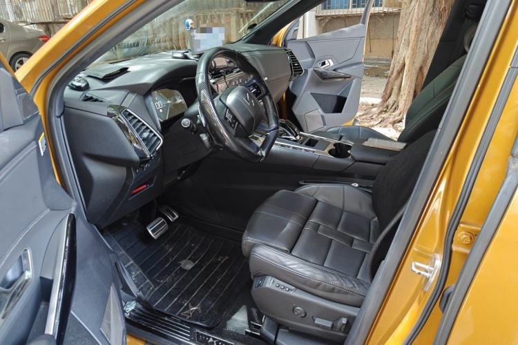 Used DS 7 2018 45THP Opera Edition Driver Seat