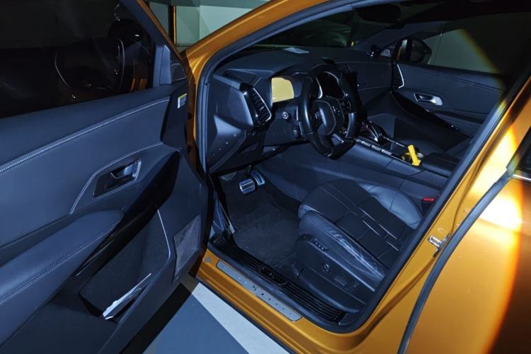 Used DS 7 2018 45THP Opera Edition Driver Seat