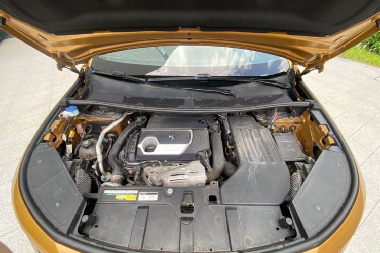 Used DS 7 2018 45THP Rivoli Prestige Edition Engine Bay