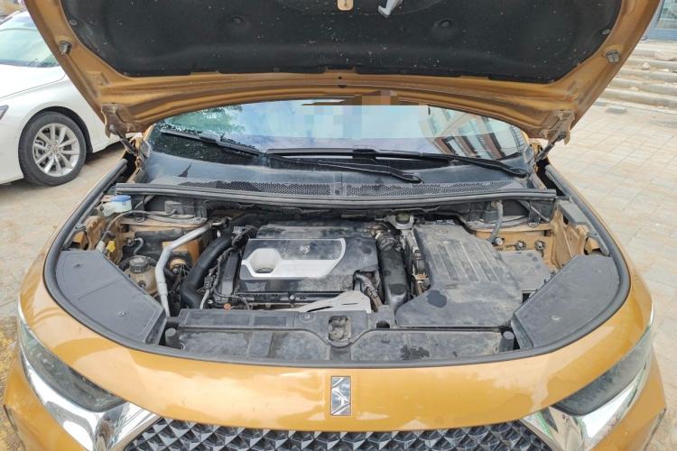 Used DS 7 2018 35THP Pashy Edition Engine Bay