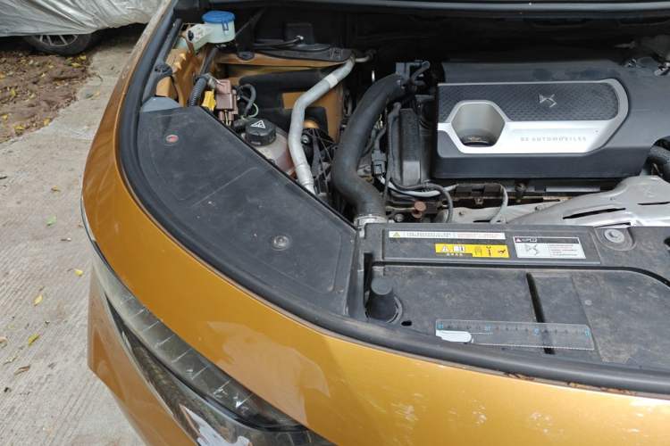 Used DS 7 2018 45THP Opera Edition Engine Bay Right