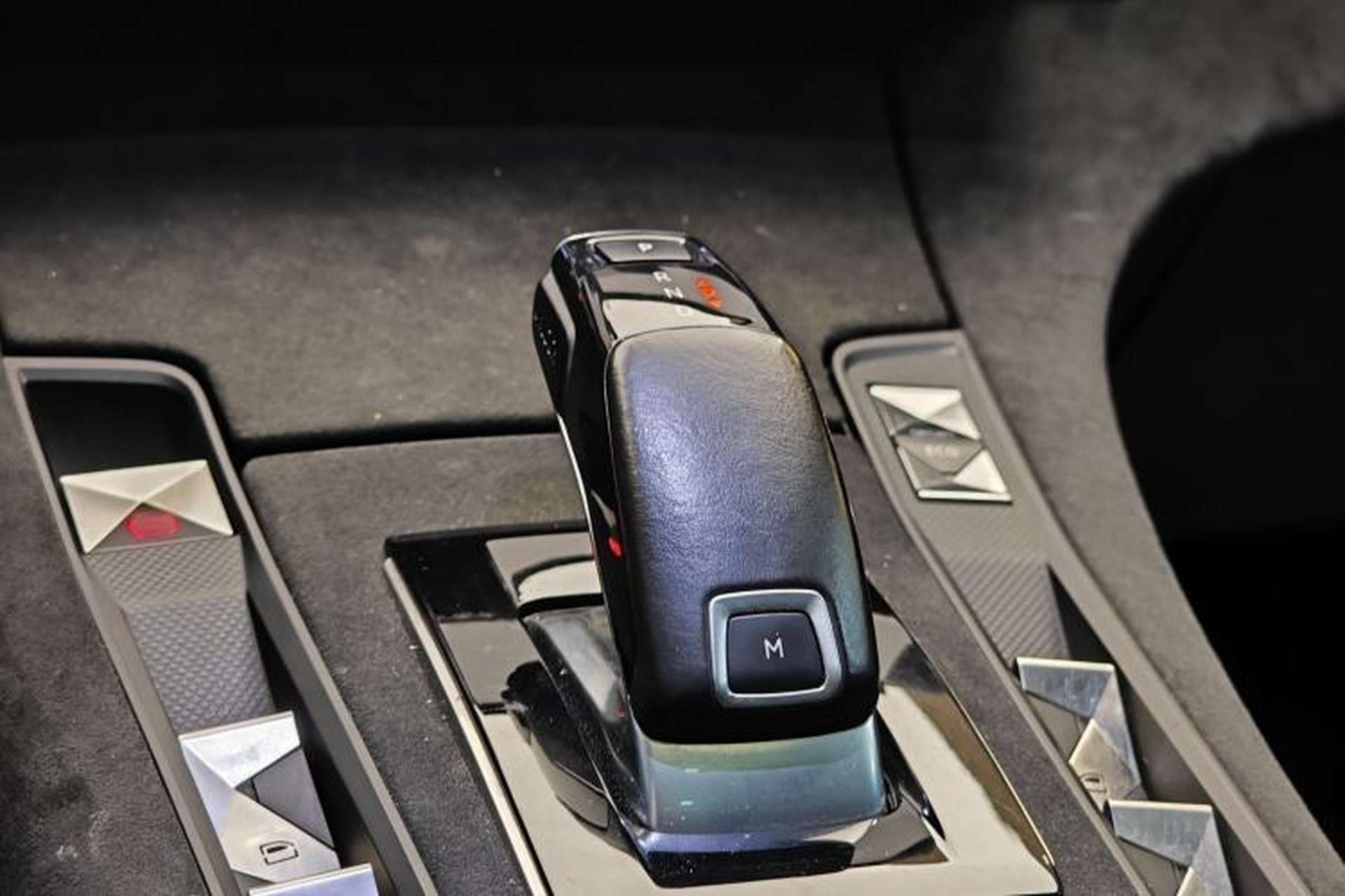 Used DS 7 2018 35THP Pashy Edition Gear Lever