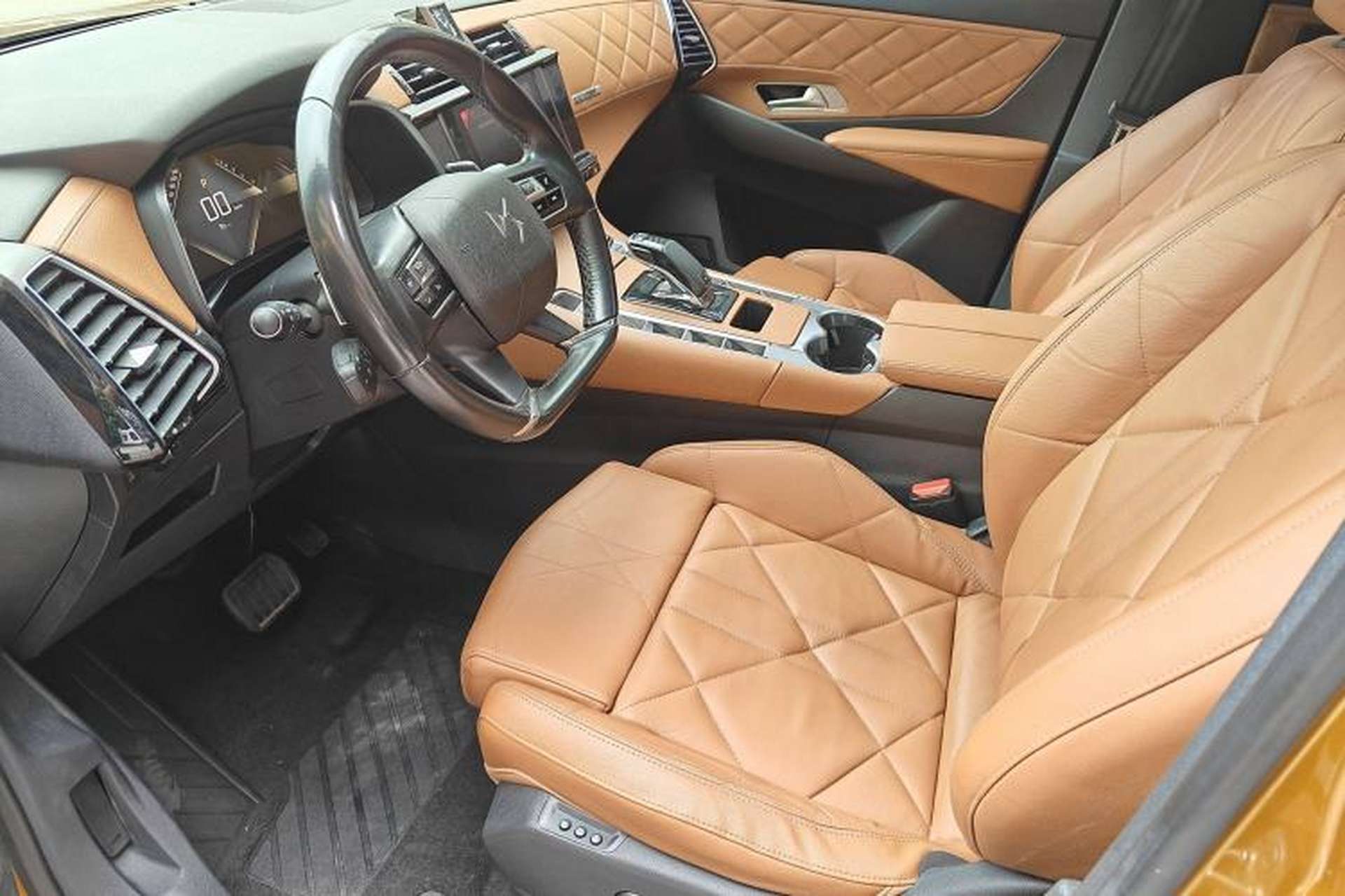 Used DS 7 2018 45THP Rivoli Prestige Edition Interior 1