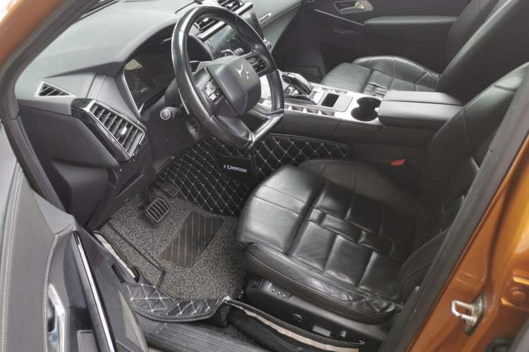 Used DS 7 2018 45THP Opera Edition Interior 3