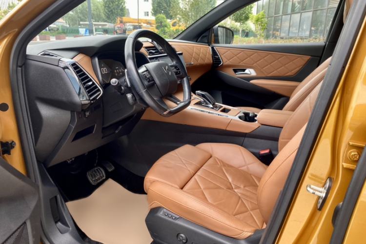 Used DS 7 2018 45THP Rivoli Prestige Edition Interior 3