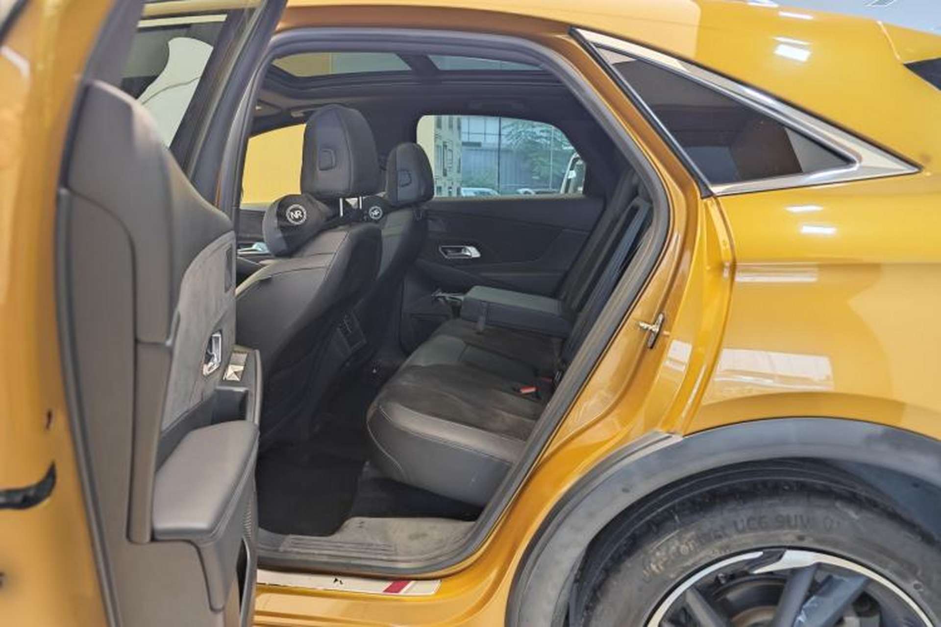 Used DS 7 2018 35THP Pashy Edition Interior 4