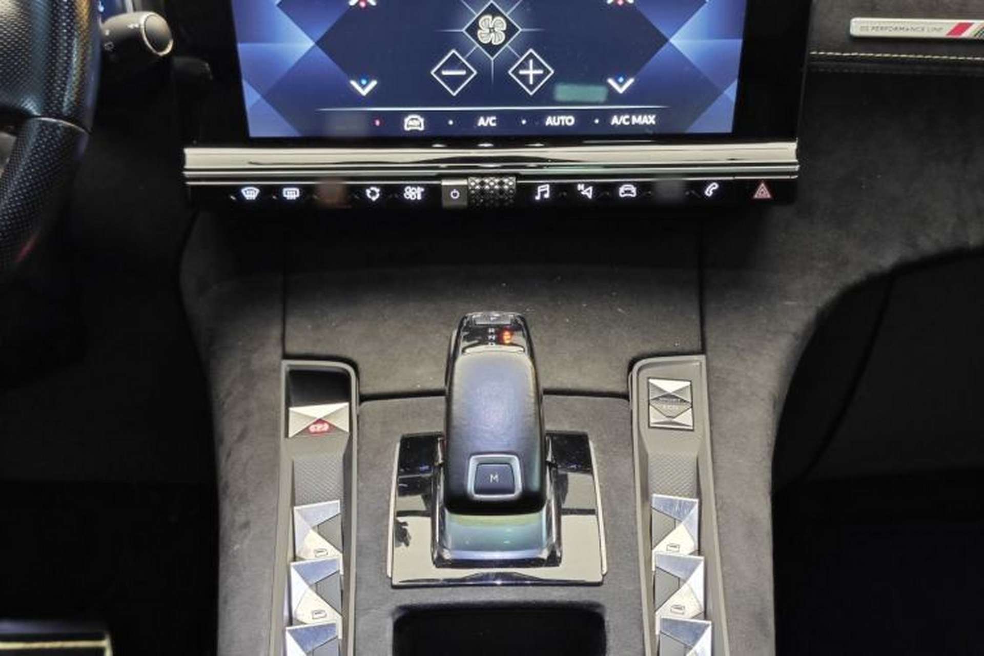 Used DS 7 2018 35THP Pashy Edition Interior 6