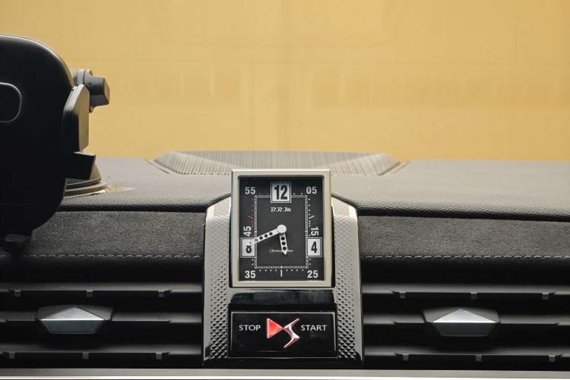 Used DS 7 2018 35THP Pashy Edition Interior 8