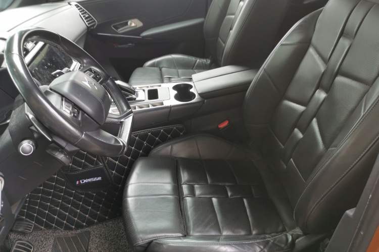 Used DS 7 2018 45THP Opera Edition Left Front Seat