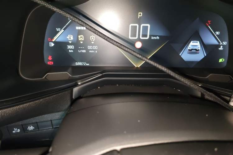 Used DS 7 2018 45THP Rivoli Pioneer Edition Odometer Close Up
