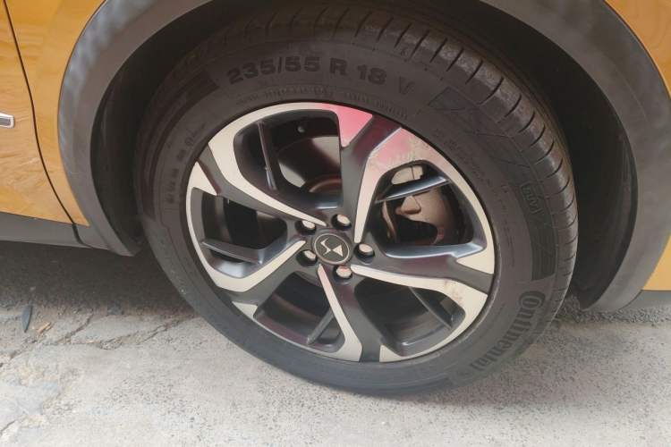 Used DS 7 2018 45THP Rivoli Prestige Edition Right Front Wheel Hub