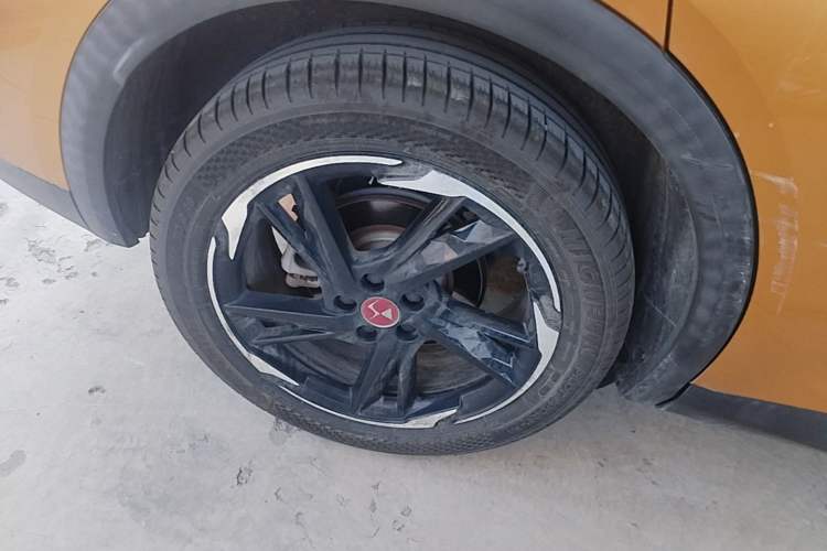 Used DS 7 2018 45THP Sport Edition Right Rear Wheel Hub