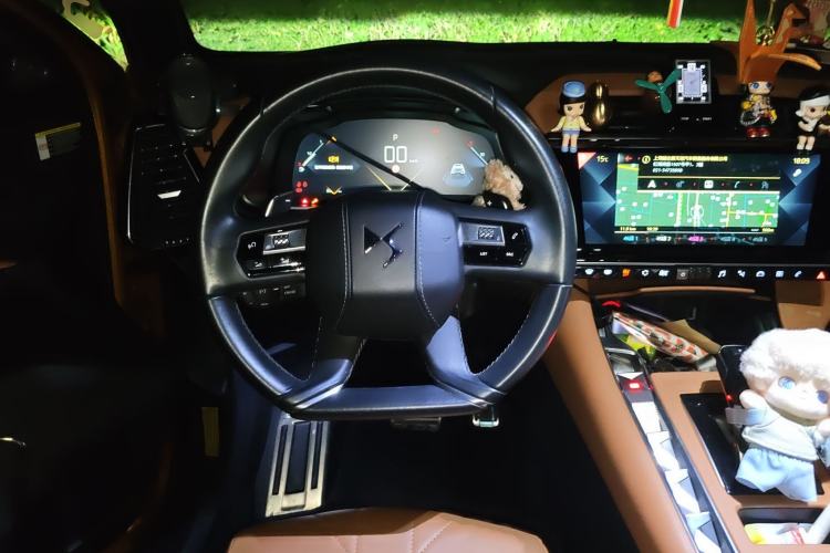 Used DS 7 2018 45THP Rivoli Pioneer Edition Steering Wheel