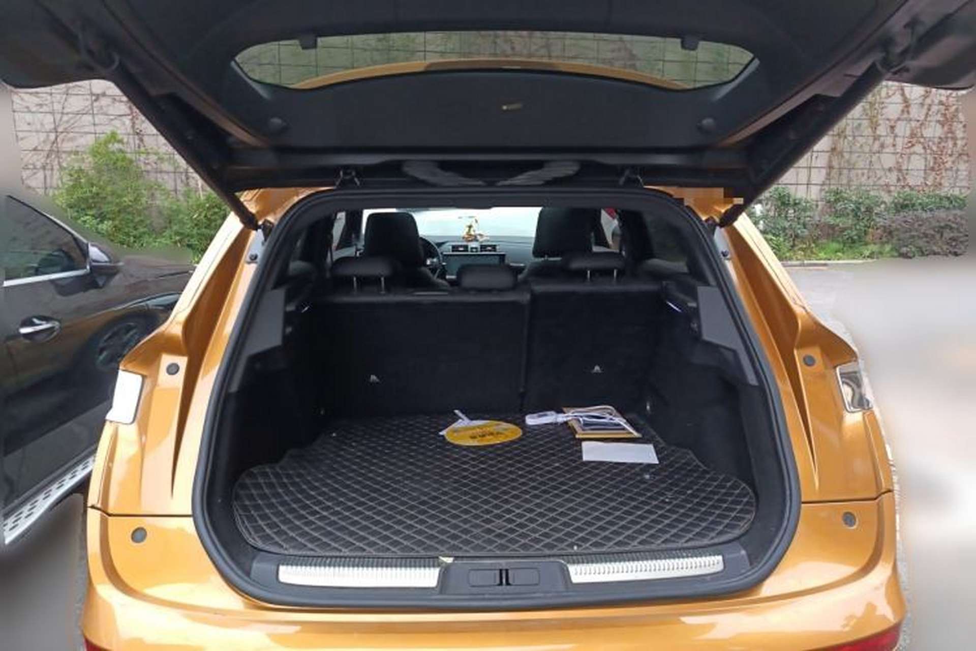 Used DS 7 2018 45THP Opera Edition Trunk