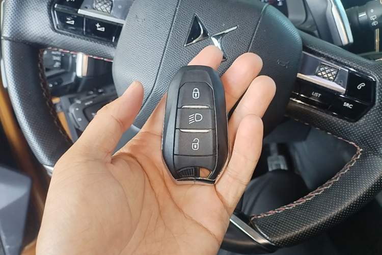 Used DS 7 2018 45THP Sport Edition Vehicle Key