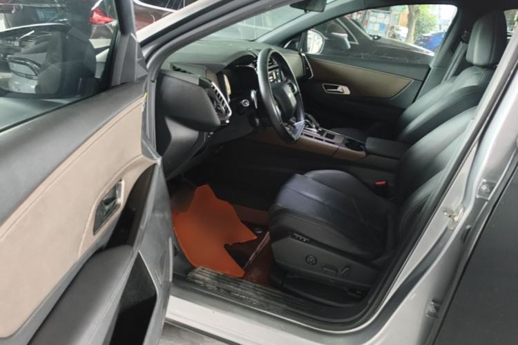 Used DS 7 2020 35THP Montmartre Edition Driver Seat