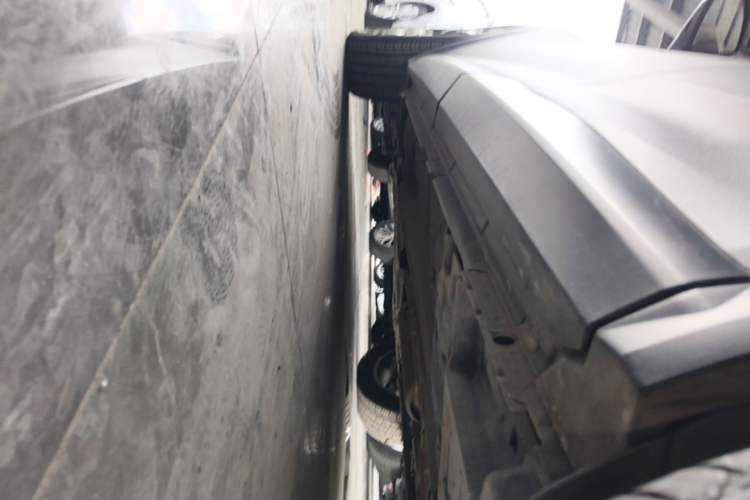 Used DS 7 2020 35THP Montmartre Edition Left Side Sill