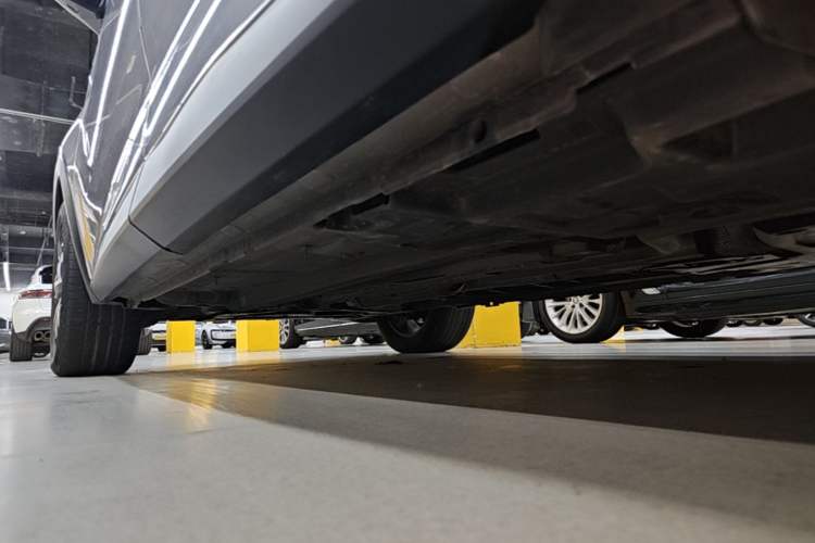 Used DS 7 2020 35THP Montmartre Edition Left Side Sill