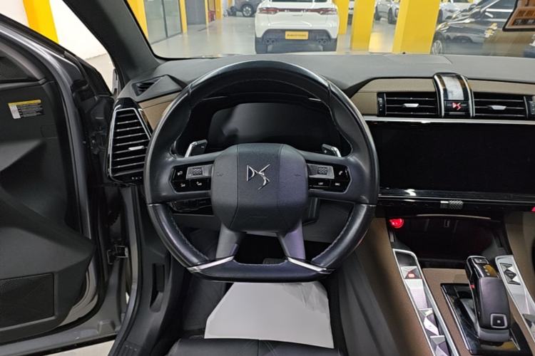 Used DS 7 2020 35THP Montmartre Edition Steering Wheel