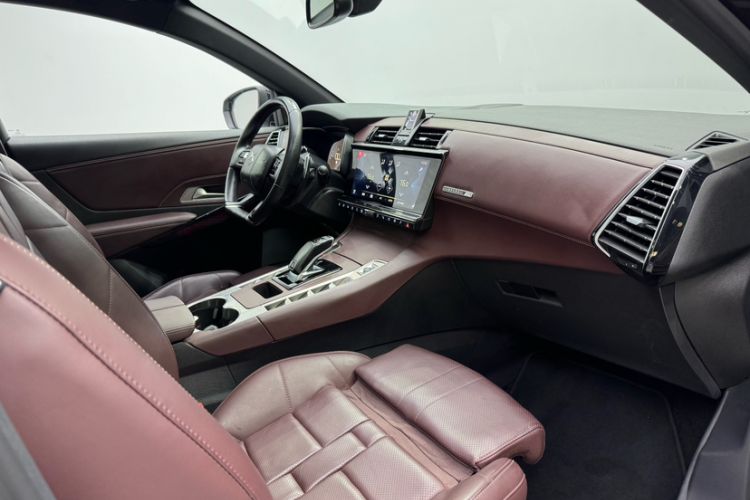 Used DS 7 2020 45THP Opera House Edition Interior 4