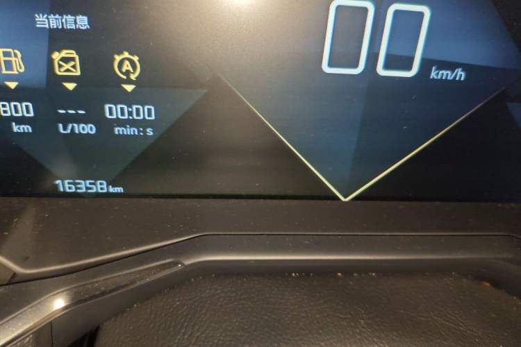 Used DS 7 2020 35THP Montmartre Edition Odometer Close Up