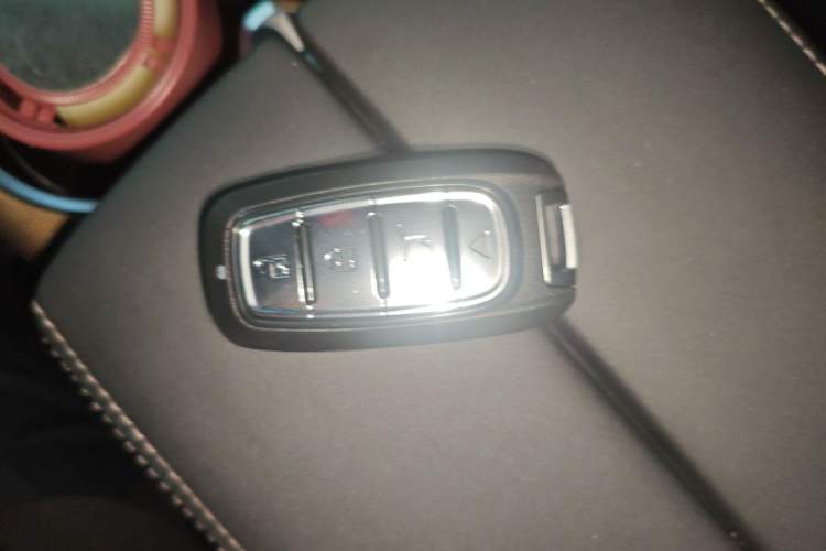 Used DS 7 2020 35THP Montmartre Edition Vehicle Key