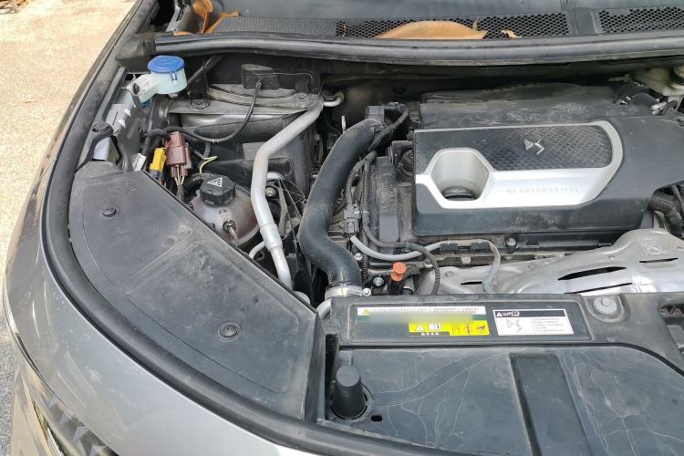 Used DS 7 2020 35THP Montmartre Edition Engine Bay Right