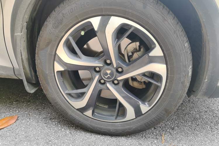 Used DS 7 2020 35THP Montmartre Edition Right Front Wheel Hub
