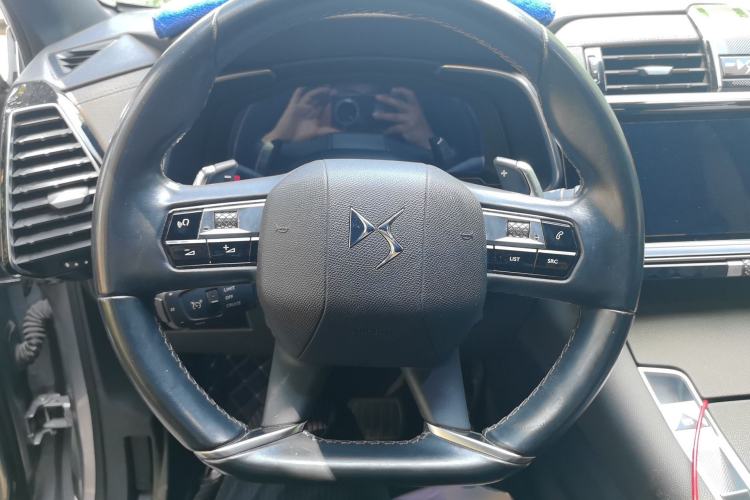 Used DS 7 2020 35THP Montmartre Edition Steering Wheel