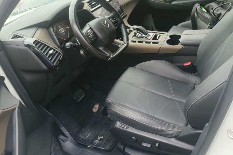 Used DS 7 2020 35THP Montmartre Edition Left Front Seat
