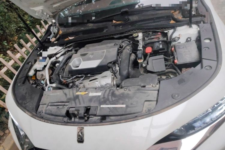 Used DS 9 2021 45THP Opera House Edition Engine Bay