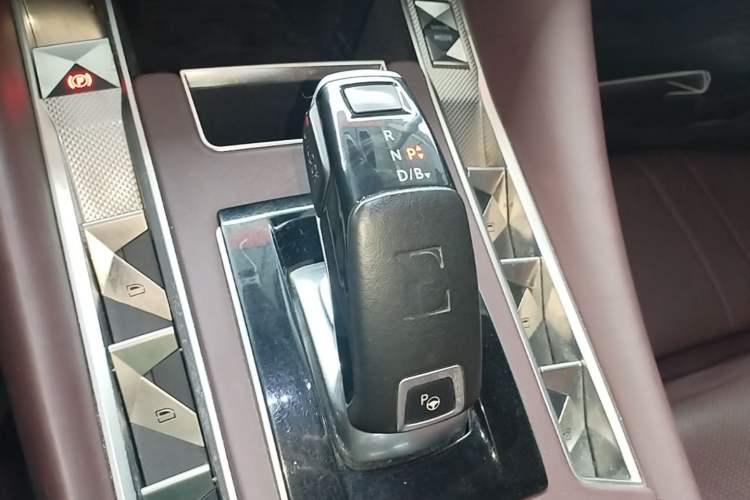 Used DS 9 New Energy 2021 1.6T E-TENSE Opera Plug-in Hybrid Edition Gear Lever