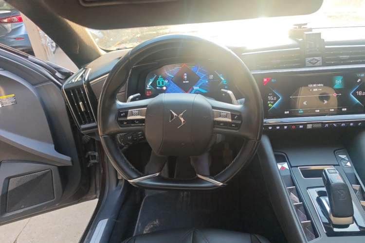 Used DS 9 New Energy 2021 1.6T E-TENSE Montmartre Advanced Plug-in Hybrid Steering Wheel