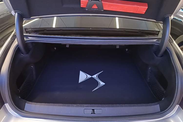 Used DS 9 New Energy 2021 1.6T E-TENSE Rivoli Plug-in Hybrid Edition Trunk