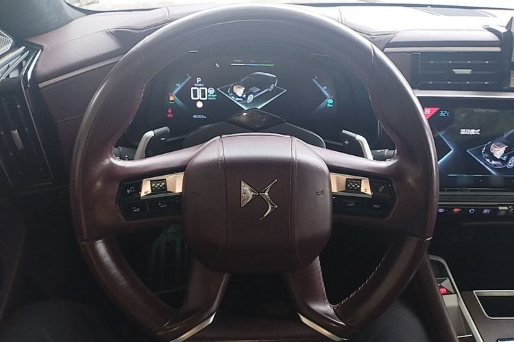 Used DS 9 New Energy 2021 1.6T E-TENSE Opera Plug-in Hybrid Edition Steering Wheel
