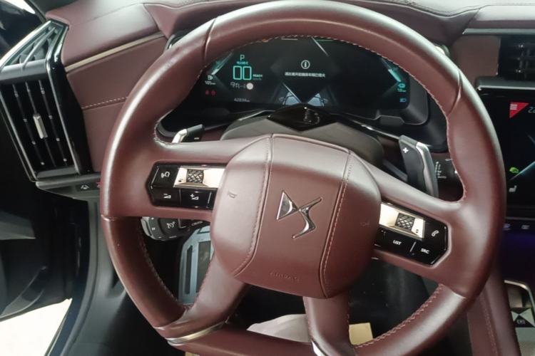 Used DS 9 New Energy 2022 1.6T E-TENSE Opera House Plug-in Hybrid Edition Steering Wheel