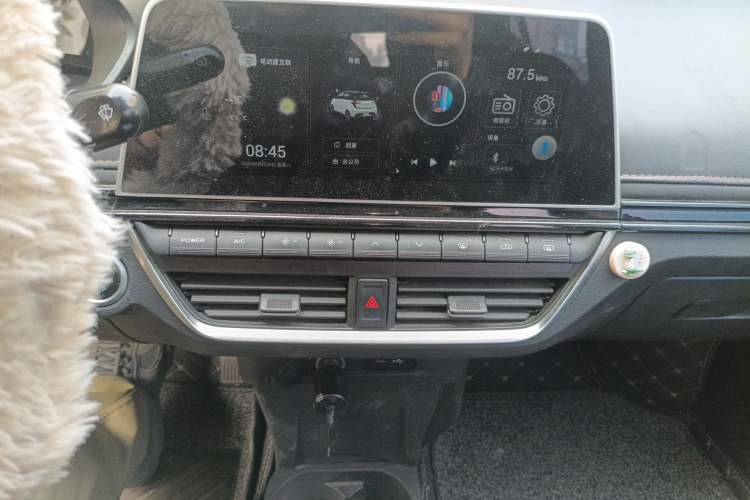 Used Electric House YOUNG Light XiaoXin 2021 S400 4-seater Audio And AC Panel
