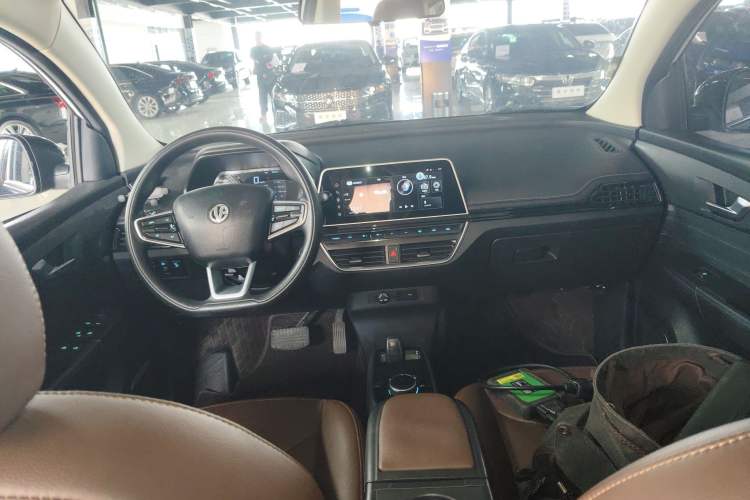 Used Electric House YOUNG Light XiaoXin 2021 S400 4-seater Center Console