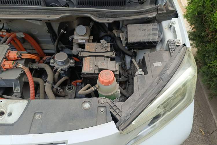 Used Electric House YOUNG Light XiaoXin 2021 S400 4-seater Engine Bay Left