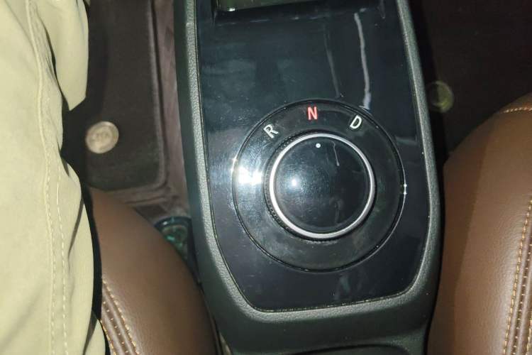 Used Electric House YOUNG Light XiaoXin 2021 S400 4-seater Gear Lever
