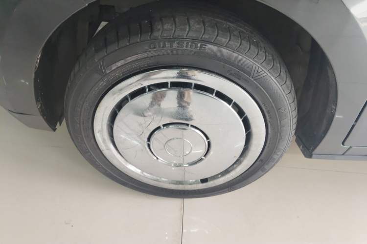Used Electric House YOUNG Light XiaoXin 2021 S400 4-seater Left Front Wheel Hub