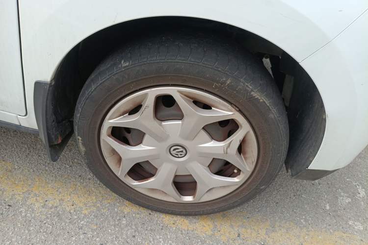 Used Electric House YOUNG Light XiaoXin 2021 S400 4-seater Right Front Wheel Hub
