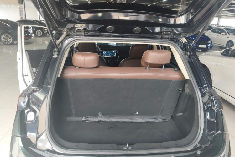 Used Electric House YOUNG Light XiaoXin 2021 S400 4-seater Trunk