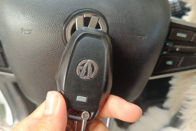 Used Electric House YOUNG Light XiaoXin 2021 S400 4-seater Vehicle Key