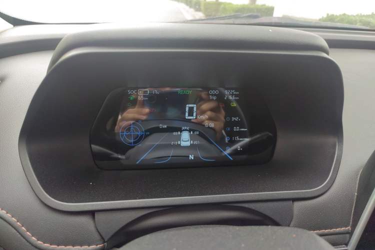 Used Electric House YOUNG Light XiaoXin 2021 S400 4-seater Odometer Close Up