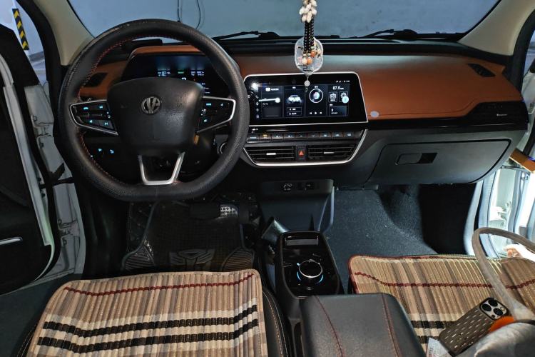 Used Electric House YOUNG Light XiaoXin 2021 L400 4-seater Center Console